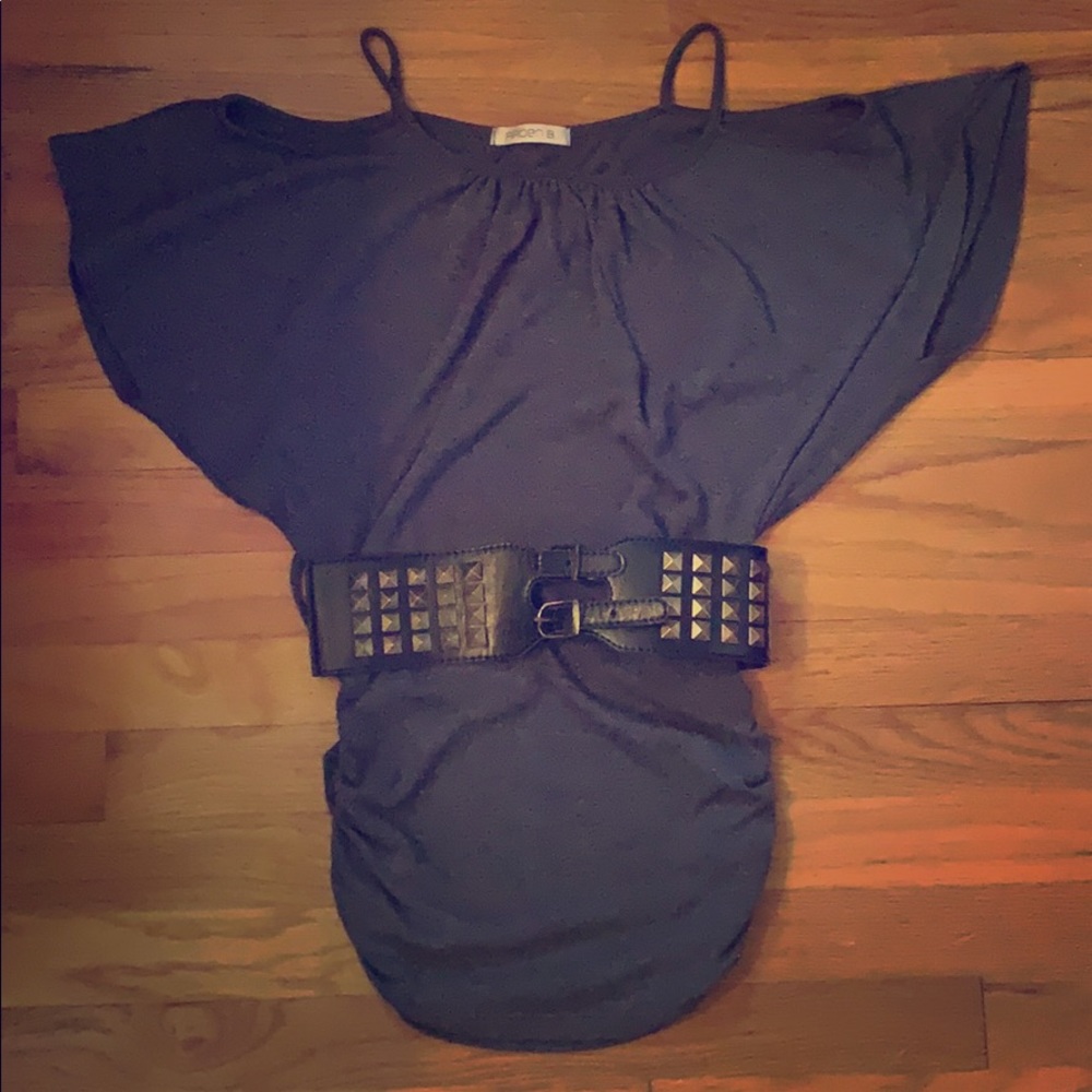 Arden B Gray Cold Shoulder Shirt w/Belt